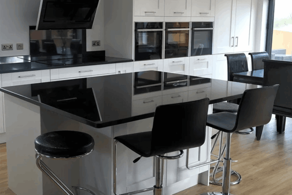 absolute_black_granite__perfect_black_stone_for_your_kitchen